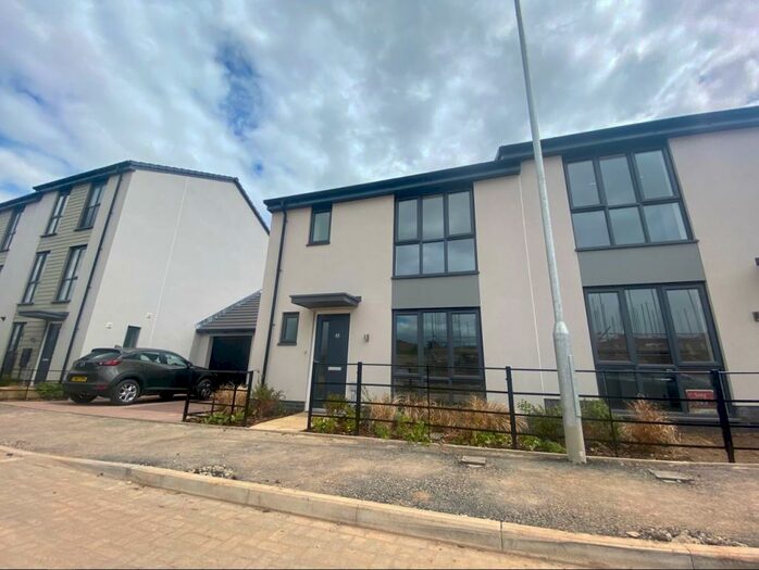 3 Bedroom House To Rent In Clover Way, Stoke Gifford, Bristol, BS34