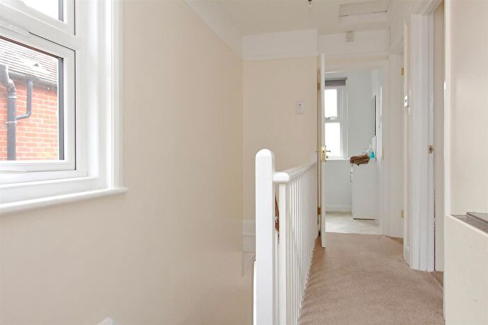 2 Bedroom Detached House For Sale In High Street, Stockbridge, SO20
