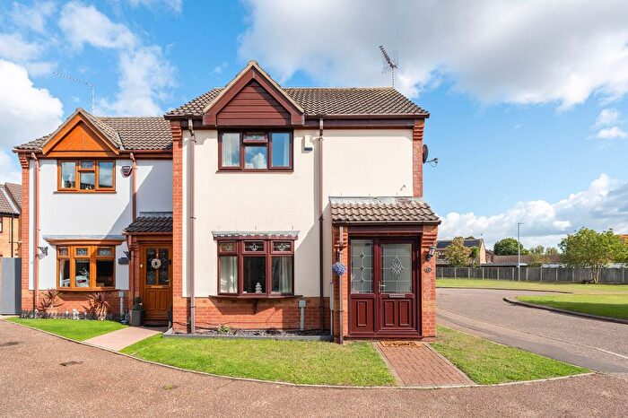 2 Bedroom Semi-Detached House For Sale In Tarragon Close, Bradwell, NR31