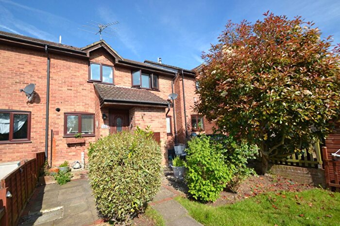 2 Bedroom Terraced House To Rent In Chatfield Drive, Guildford, GU4