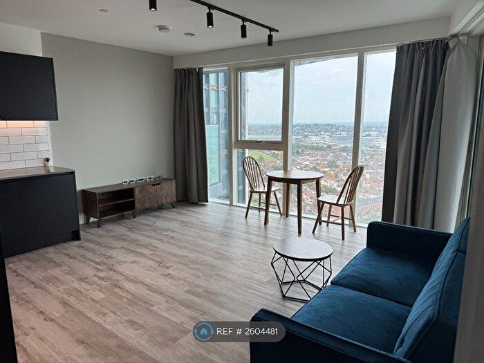 1 Bedroom Flat To Rent In Portal Way, London, W3