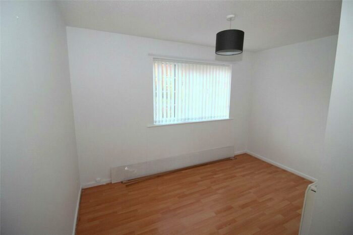1 Bedroom Flat For Sale In Greenacres Close, Crawcrook Ryton, NE40