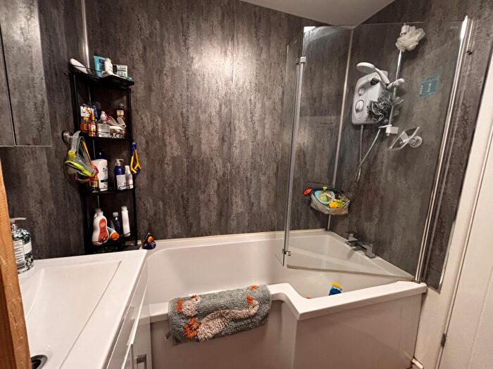 2 Bedroom Flat For Sale In Regents Court, Victoria Road, Swanage, Dorset, BH19 - Photo 10