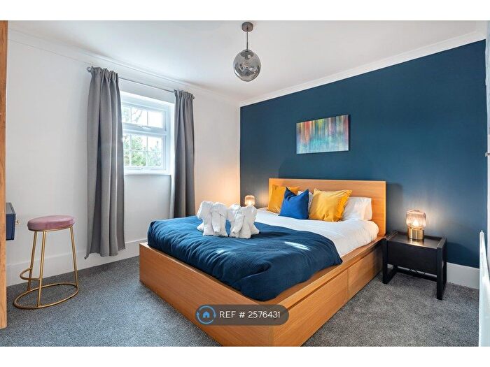 2 Bedroom Semi-detached House To Rent In Clewer Fields, Windsor, SL4