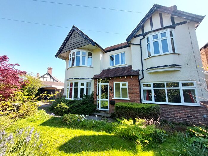 5 Bedroom Detached House To Rent In Paradise Lane, Birmingham, B28