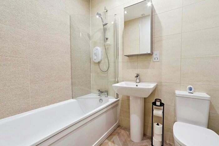 1 Bedroom Flat To Rent In Windley Close, London, SE23