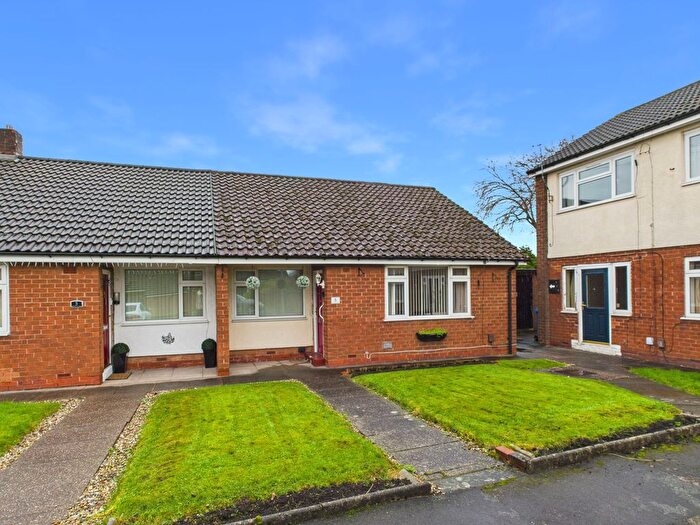 1 Bedroom Semi Detached Bungalow For Sale In Thornmere Close, Swinton, M27