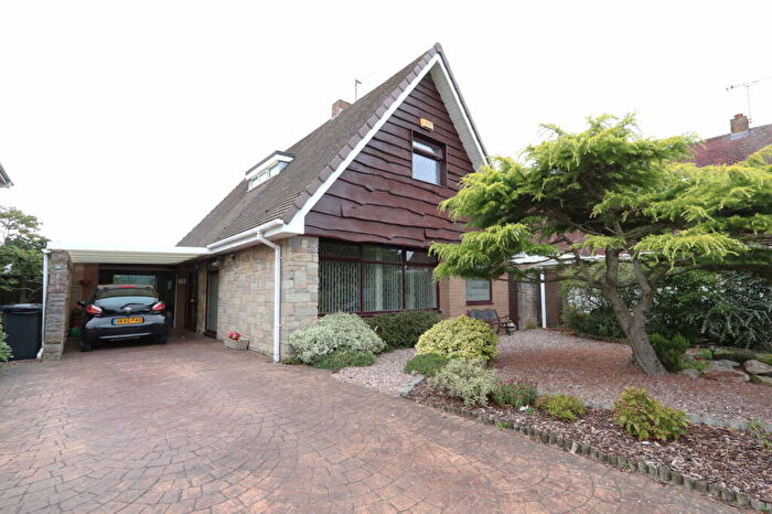 3 Bedroom Detached Bungalow For Sale In Harvington Drive, Ainsdale, Southport, PR8