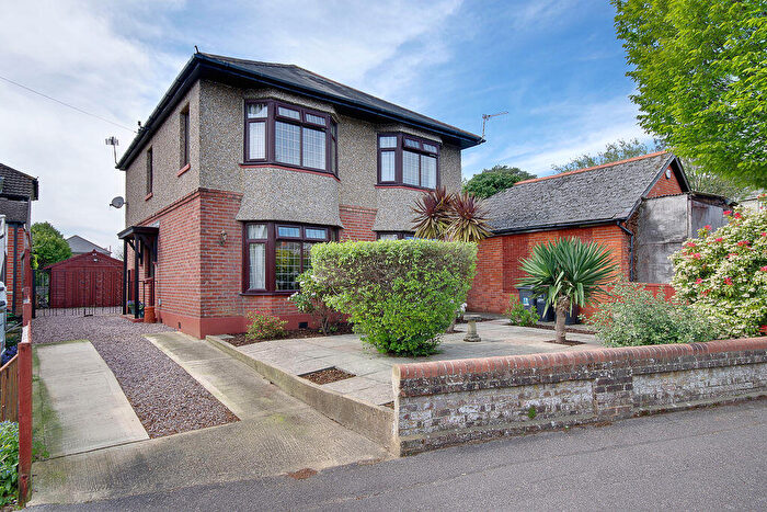 4 Bedroom Detached House For Sale In Norton Road, Bournemouth, BH9