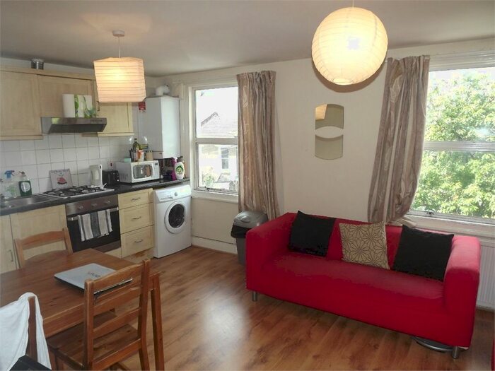 4 Bedroom Flat To Rent In Santley Street, London, SW4