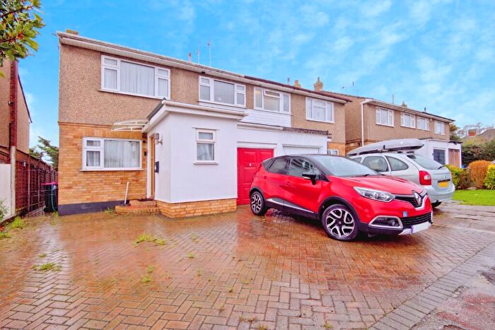 3 Bedroom Semi Detached House For Sale In The Crest, Leigh-On-Sea, Essex, SS9