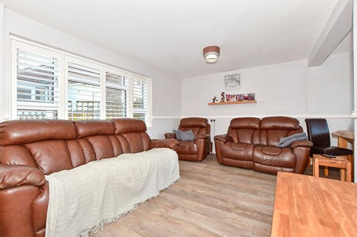 3 Bedroom End Of Terrace House For Sale In Hollands Avenue, Folkestone, Kent, CT19