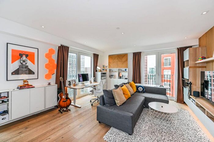 1 Bedroom Flat To Rent In Exchange Gardens, Vauxhall, London, SW8