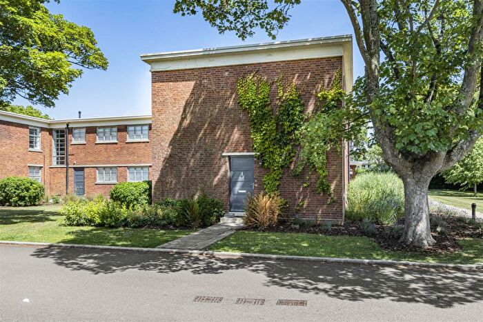 1 Bedroom Terraced House For Sale In Trenchard Lane, Caversfield, OX27