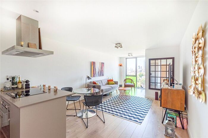 1 Bedroom Flat To Rent In Ginger Line Building, The Highway, London, E1W