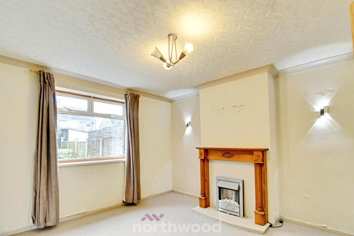 2 Bedroom Semi-Detached House To Rent In Morrison Drive, Rossington, Doncaster, DN11