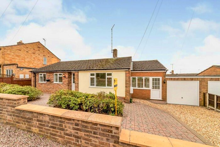 3 Bedroom Bungalow To Rent In New Cross Road, Stamford, PE9