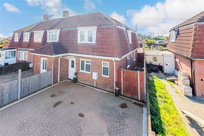 4 Bedroom Semi-Detached House For Sale In Chapel Road, Isle Of Grain, Rochester, Kent, ME3