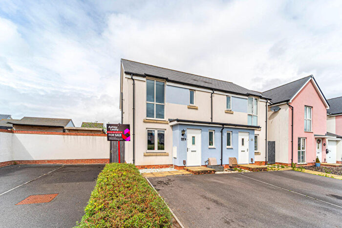 3 Bedroom Semi Detached House For Sale In The Sidings, Haywood Village - Great Situation, BS24