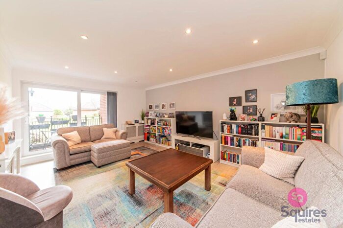 2 Bedroom Flat For Sale In Regency Crescent, Windsor House, NW4