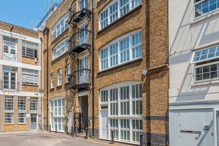 2 Bedroom Flat To Rent In Tottenham Mews, Fitzrovia, London, W1T