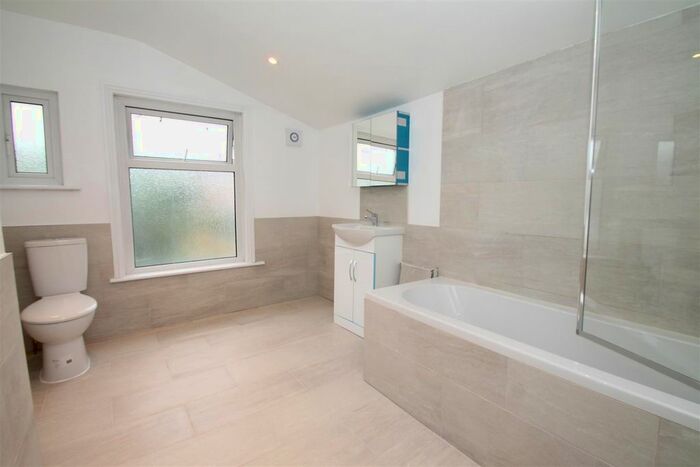 2 Bedroom Property To Rent In Haselbury Road, Edmonton, N18