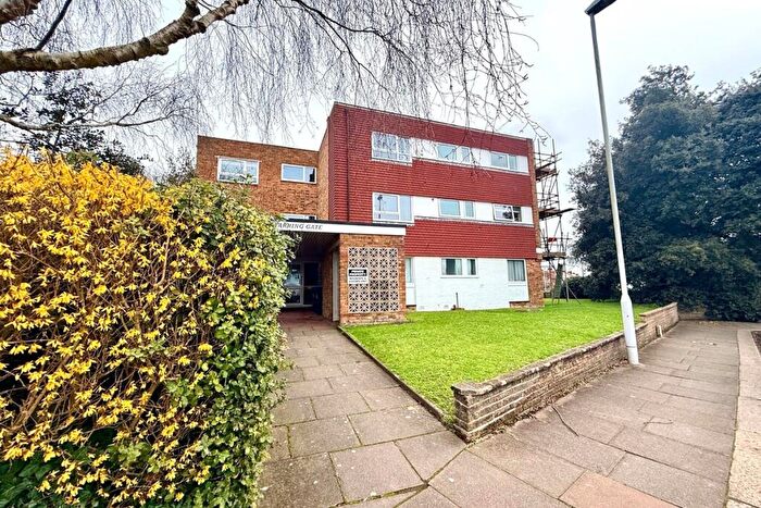 2 Bedroom Flat For Sale In South Street, Tarring, Worthing, West Sussex, BN14