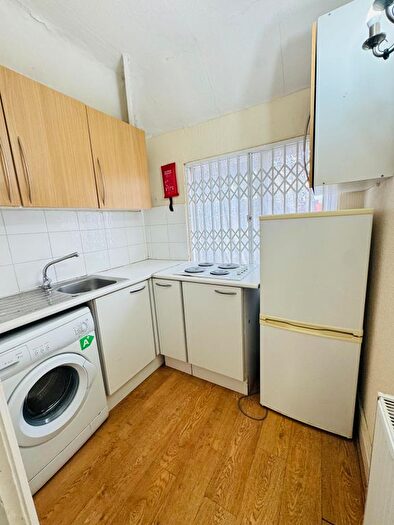 1 Bedroom Flat To Rent In Judge Heath Lane, Hayes, UB3