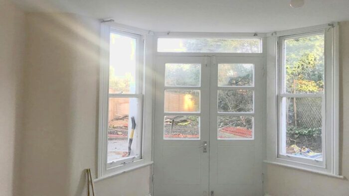 3 Bedroom Flat To Rent In Burton Road, London, SW9