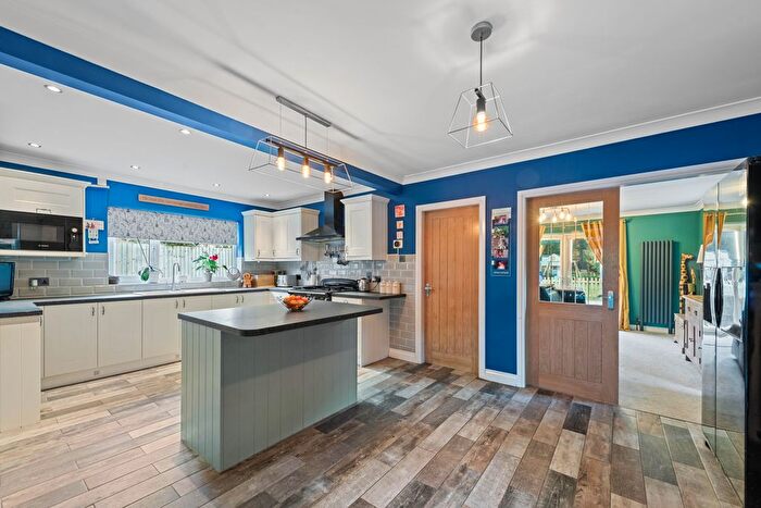 5 Bedroom Detached House For Sale In Horncastle Road, Woodhall Spa, LN10