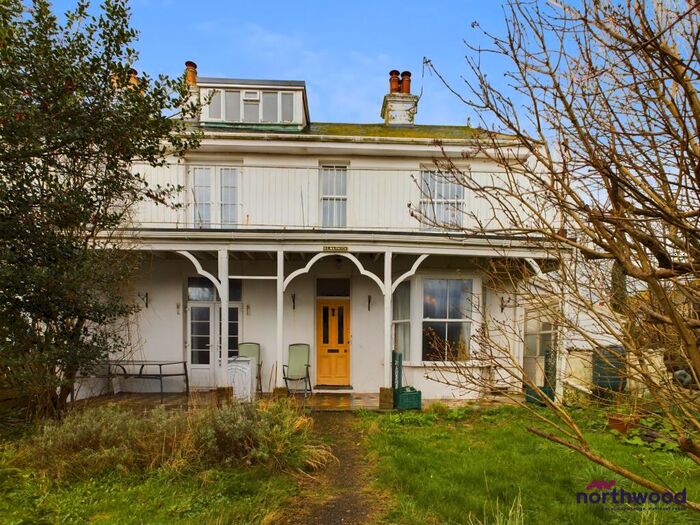 4 Bedroom Semi-Detached House To Rent In Marine Terrace, Pevensey Bay, BN24