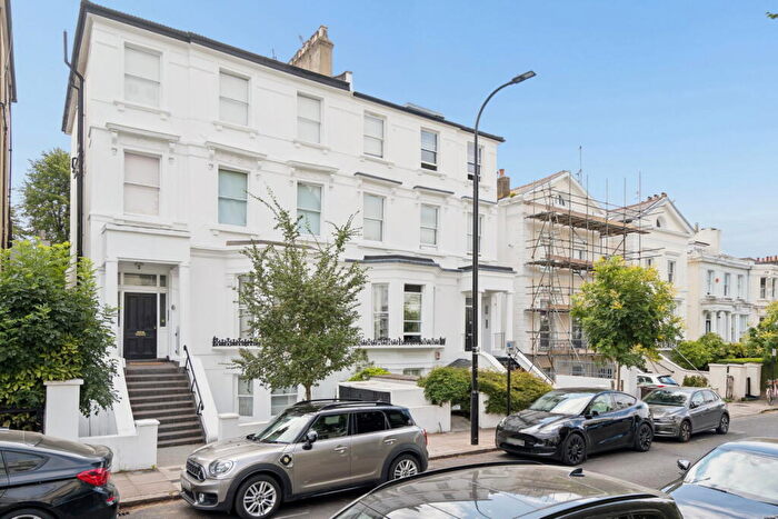 2 Bedroom Flat For Sale In Priory Road, London, NW6