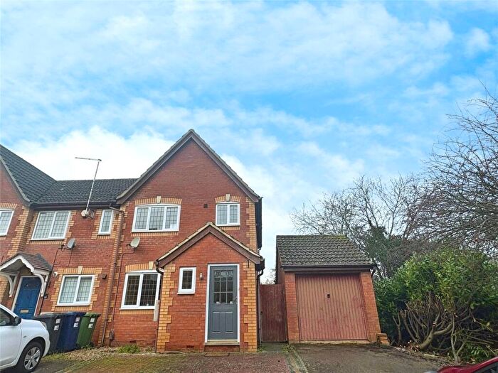 3 Bedroom Detached House To Rent In Dyson Close, Huntingdon, Cambridgeshire, PE29