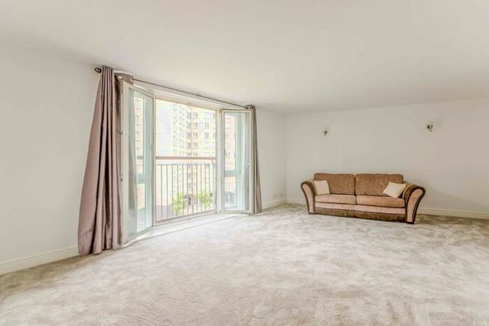 2 Bedroom Flat To Rent In Franklin Building, Canary Wharf, London, E14