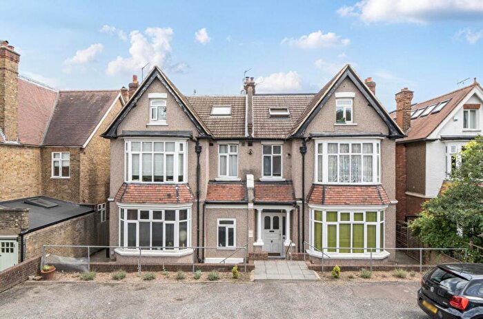 1 Bedroom Flat For Sale In Ravensbourne Park, London, SE6