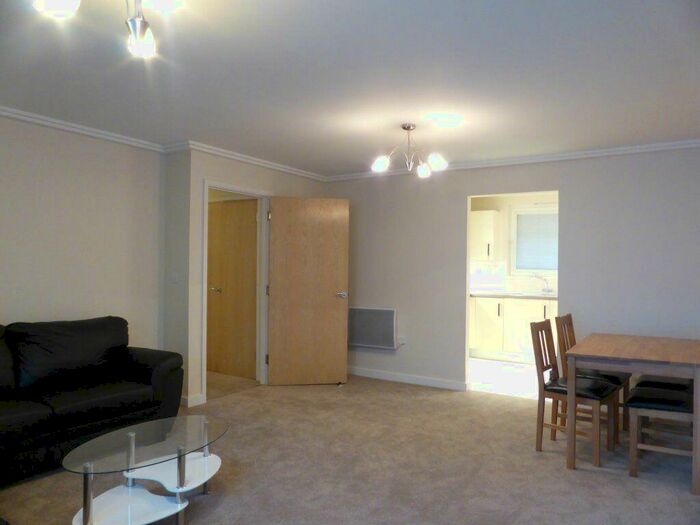 3 Bedroom Flat To Rent In Sheffield Court -, P15