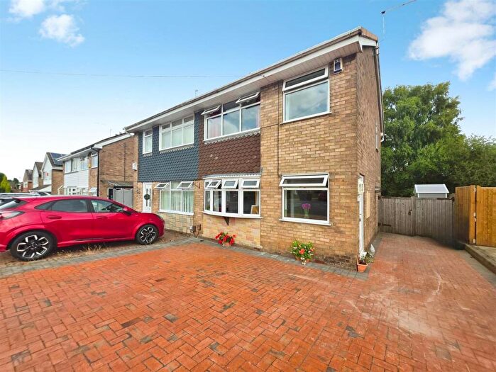 3 Bedroom Semi-Detached House For Sale In Lyneside Road, Knypersley, Stoke-On-Trent, ST8