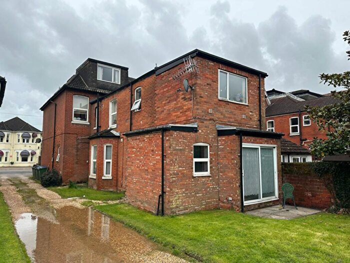 1 Bedroom Flat To Rent In Landguard Road, Southampton, SO15