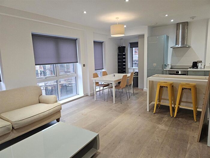 2 Bedroom Flat To Rent In Ladbroke Grove, London, W10