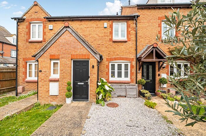 2 Bedroom Terraced House For Sale In Fidler Close, Selsey, PO20