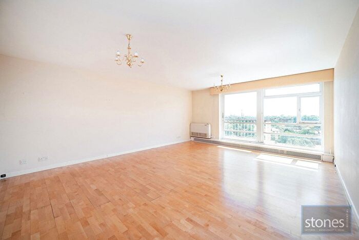 3 Bedroom Flat For Sale In St. Johns Wood Park, London, NW8