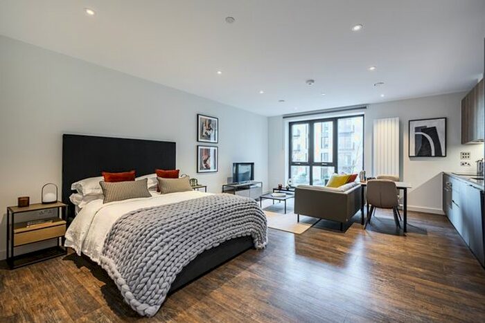 Studio To Rent In Grenan Square, Greenford, UB6