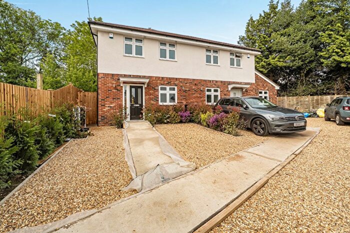 3 Bedroom Semi-Detached House For Sale In Bullfinch Close, Sevenoaks, Kent, TN13