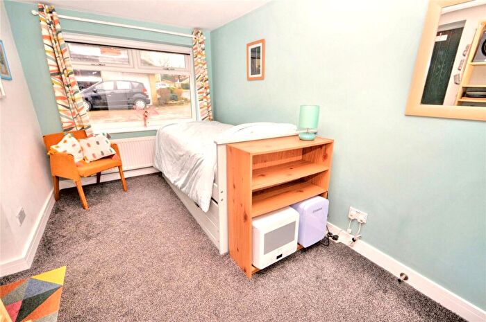 3 Bedroom Detached Bungalow For Sale In Shepcote Crescent, Leeds, West Yorkshire, LS16