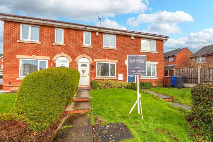 2 Bedroom Town House For Sale In White Cross Court, Cudworth, Barnsley, S72