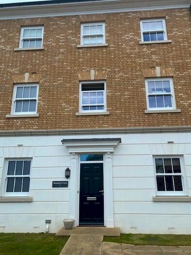 2 Bedroom Flat To Rent In Shepherd Court, Yeovil, BA21