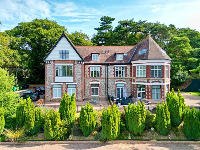2 Bedroom Apartment For Sale In Overstrand Road, Cromer, NR27