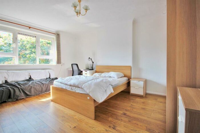 3 Bedroom Flat To Rent In St. Pauls Road, Southsea, PO5