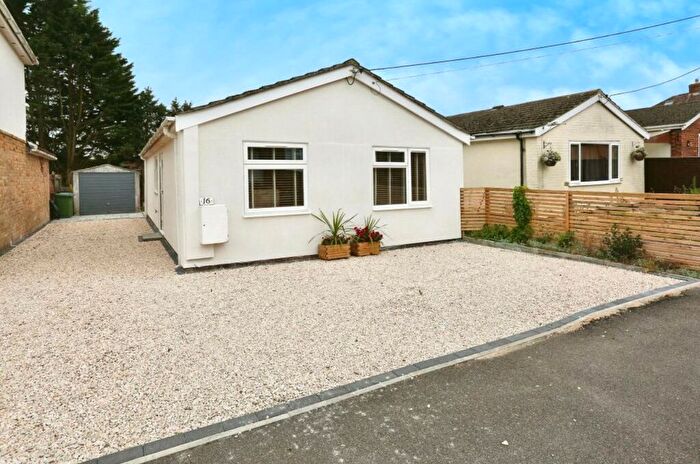 2 Bedroom Bungalow For Sale In Rother Dale, Southampton, Hampshire, SO19