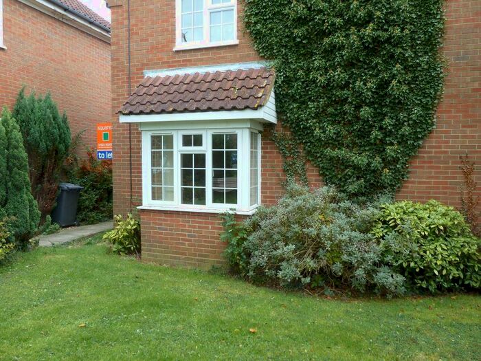 2 Bedroom Cluster House To Rent In Lochy Drive, Leighton Buzzard, LU7